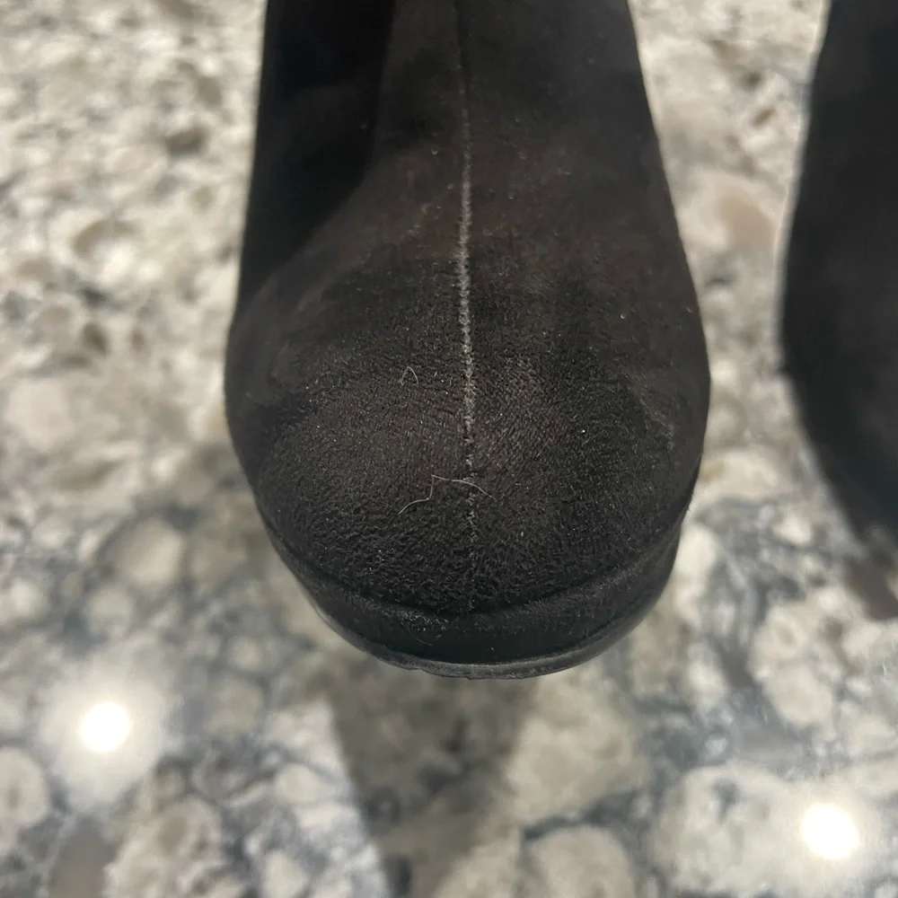 Impo Suede Booties